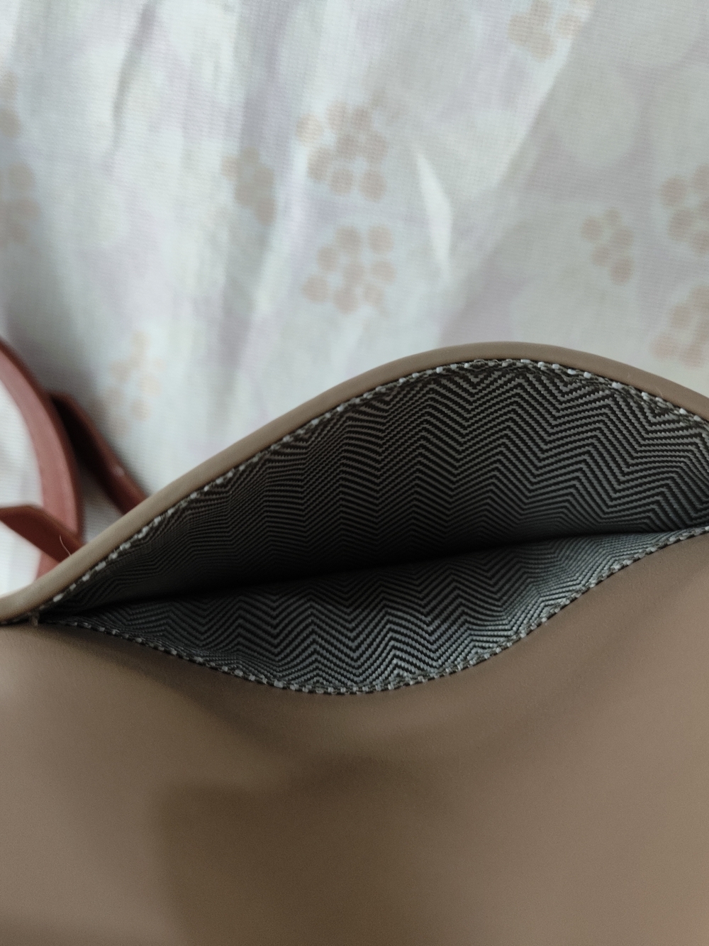 Tory Burch Beige Mini Crossbody with Brown Logo Accent - Picture 4 of 7